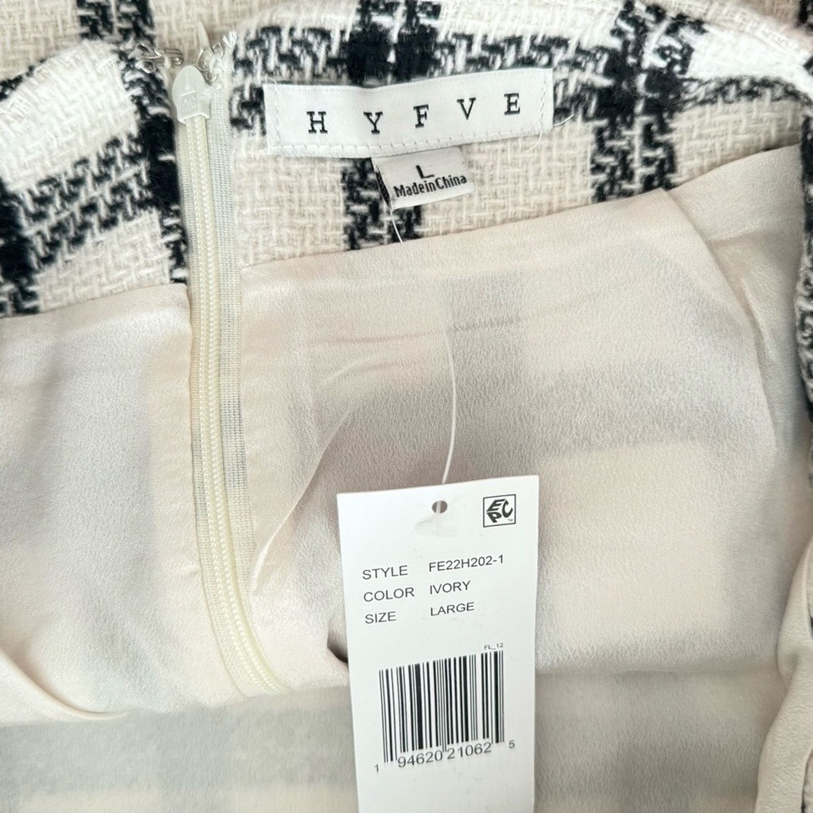 & Other Stories HYFVE Black and White Plaid Mini Skirt size L Size 30" / US 8 / IT 44 - 4 Thumbnail