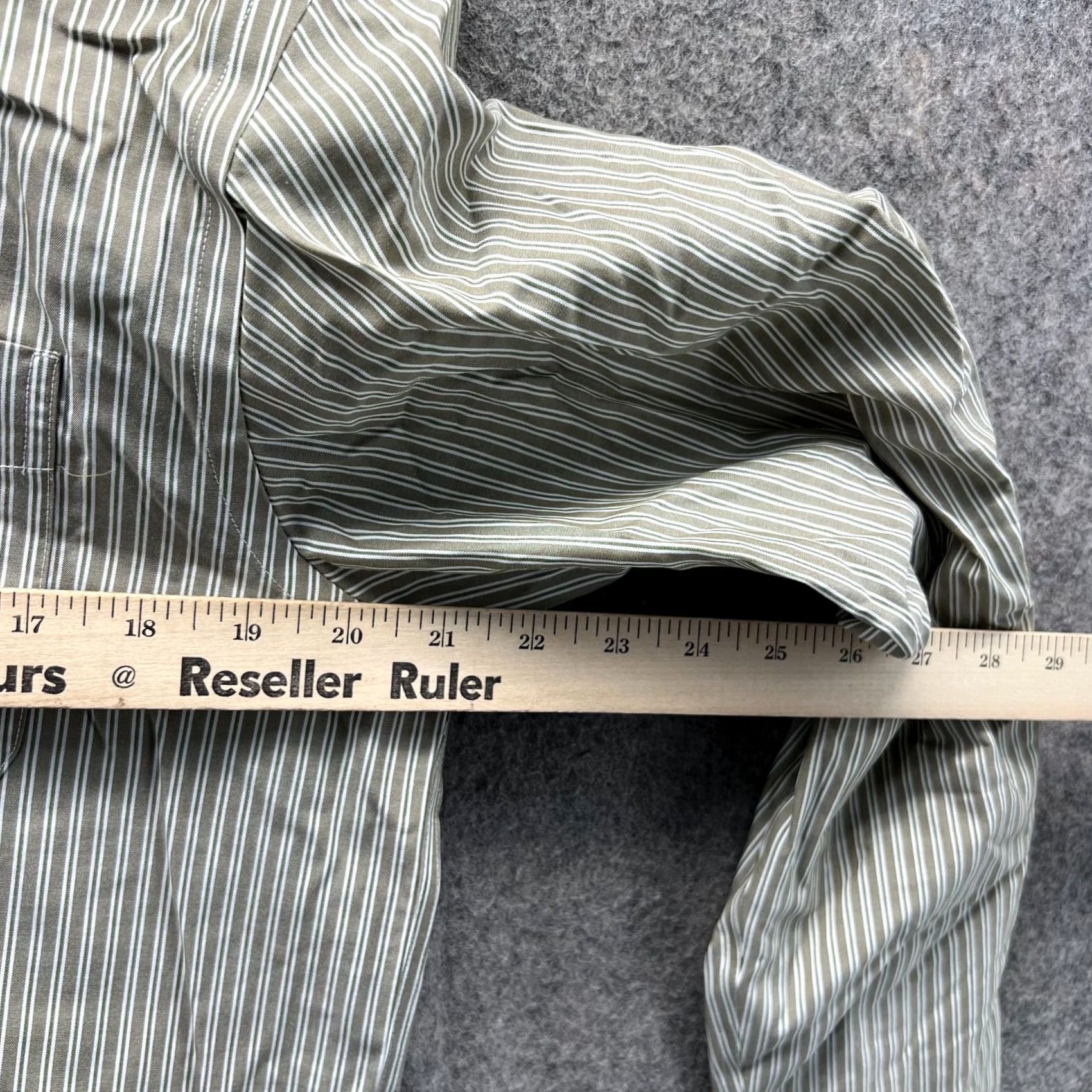 Eddie Bauer VINTAGE Eddie Bauer Shirt Men Medium Green Striped Button-Down Wrinkle Resistant Size US M / EU 48-50 / 2 - 5 Thumbnail