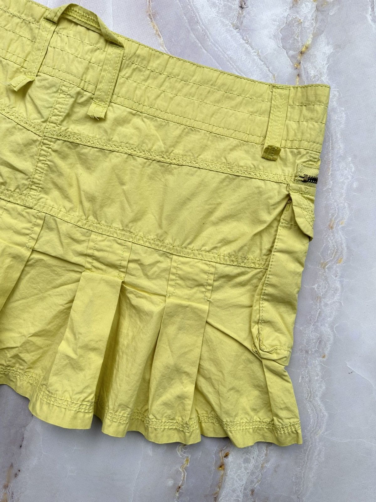Japanese Brand Vintage Flared Mini Skirt (E1) Size 34" / US 12 / IT 48 - 7 Thumbnail