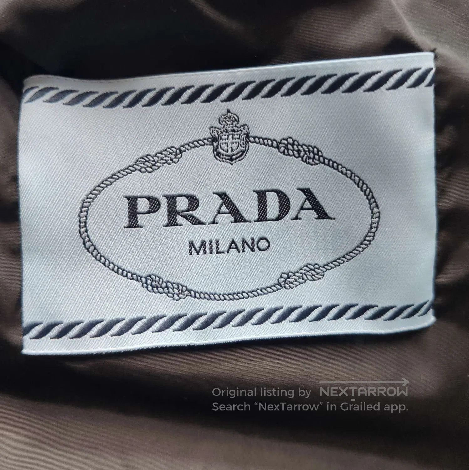 Prada Prada Logo Hooded Jacket in Black . Size US S / EU 44-46 / 1 - 5 Thumbnail