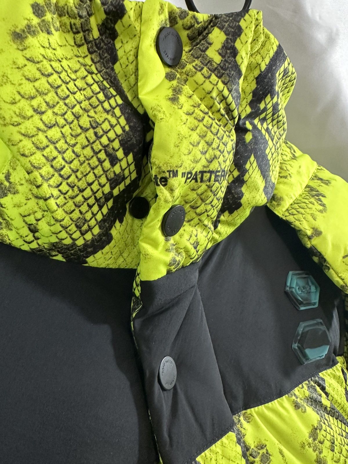Off-White Off white snakeskin jacket Size US XS / EU 42 / 0 - 11 Thumbnail