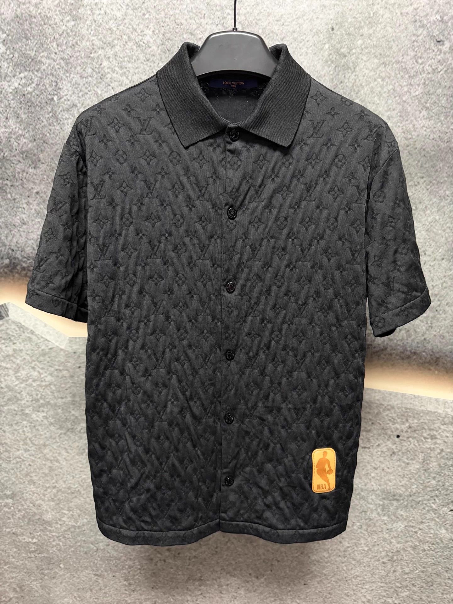 Louis Vuitton LV short-sleeve shirt all over print M Size US M / EU 48-50 / 2 - 1 Thumbnail