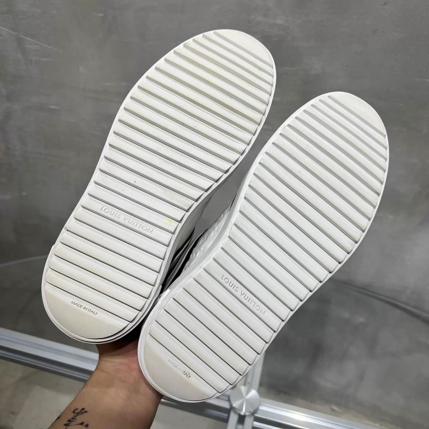 Louis Vuitton LV Time Out Black/White Monogram Embossed 36.5 (UK2.5) Size US 6 / IT 36 - 7 Thumbnail
