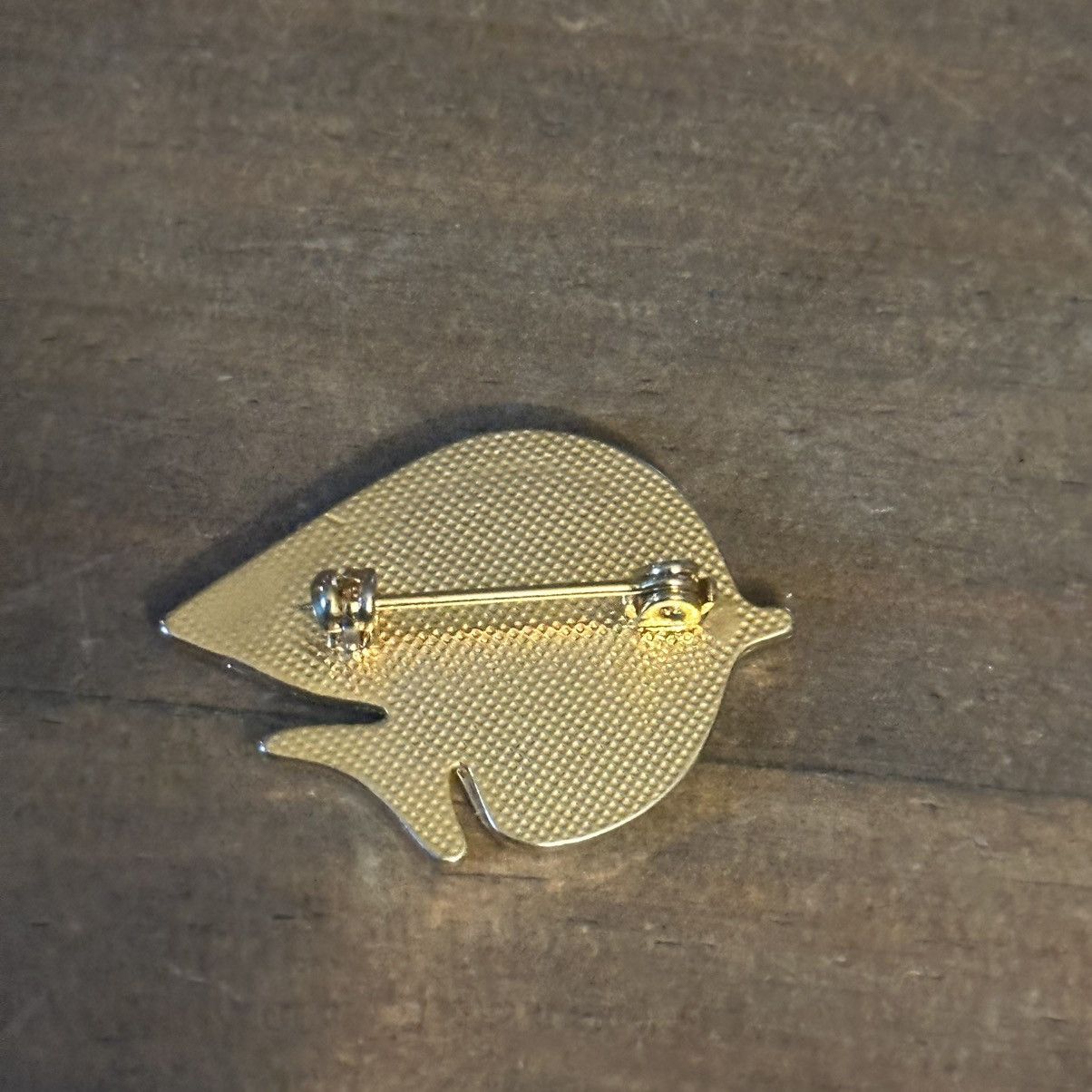 Vintage Vintage two tone fish brooch Size ONE SIZE - 3 Thumbnail