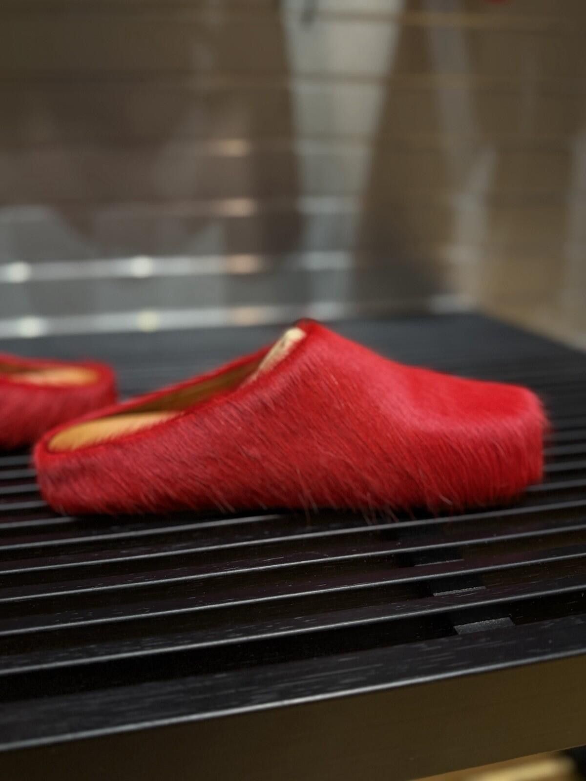 Marni MARNI Red Fur Platform Slides Men’s 9US/42EU 100% Authentic Size US 9 / EU 42 - 8 Thumbnail