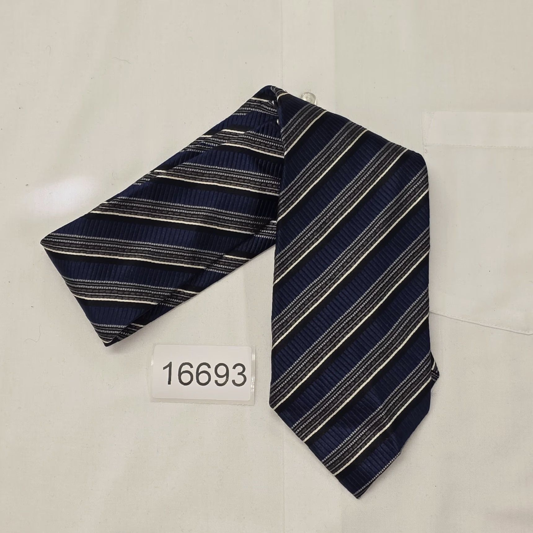 Vintage VINTAGE JZ Richards Necktie Mens Blue Black Hand Made 100% Silk Designer Made In USA Striped Tie 58 1/2" X 3 3/4" Classic Width Mens Size ONE SIZE - 6 Thumbnail