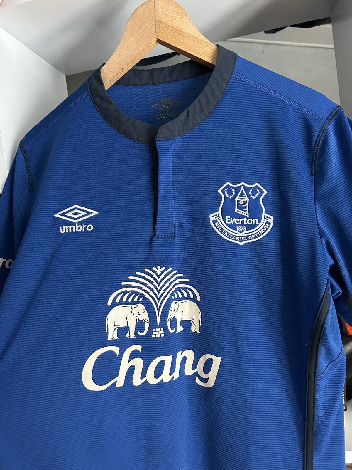 Umbro × Vintage Everton 2014/15 Home football soccer jersey Size US M / EU 48-50 / 2 - 3 Thumbnail