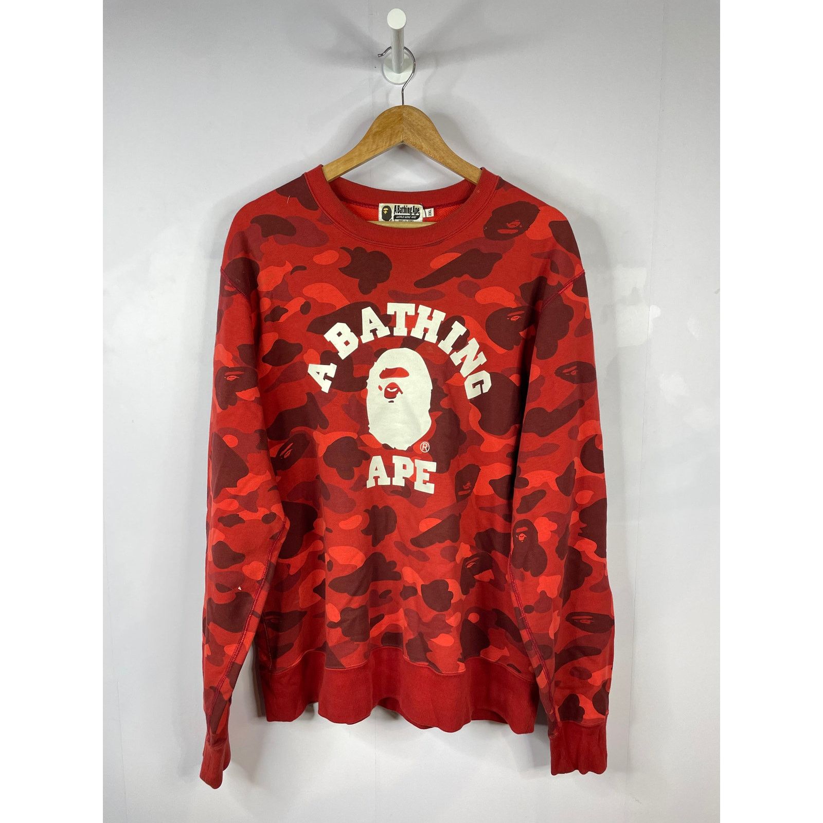 Bape Bape Red Camo Crewneck Size XXL / US 16-18 / IT 52-54 - 1 Thumbnail