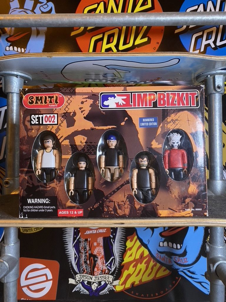 Band Tees 2001 Vintage Smiti Limp Bizkit Band Toy Playset 002 Size ONE SIZE - 1 Thumbnail