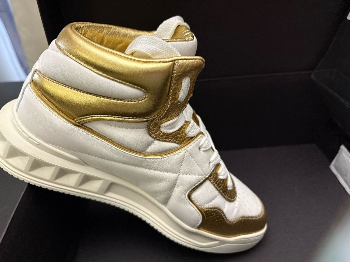 Valentino Valentino Garavani One Stud Mid-Top Sneaker Size US 7 / EU 40 - 3 Thumbnail