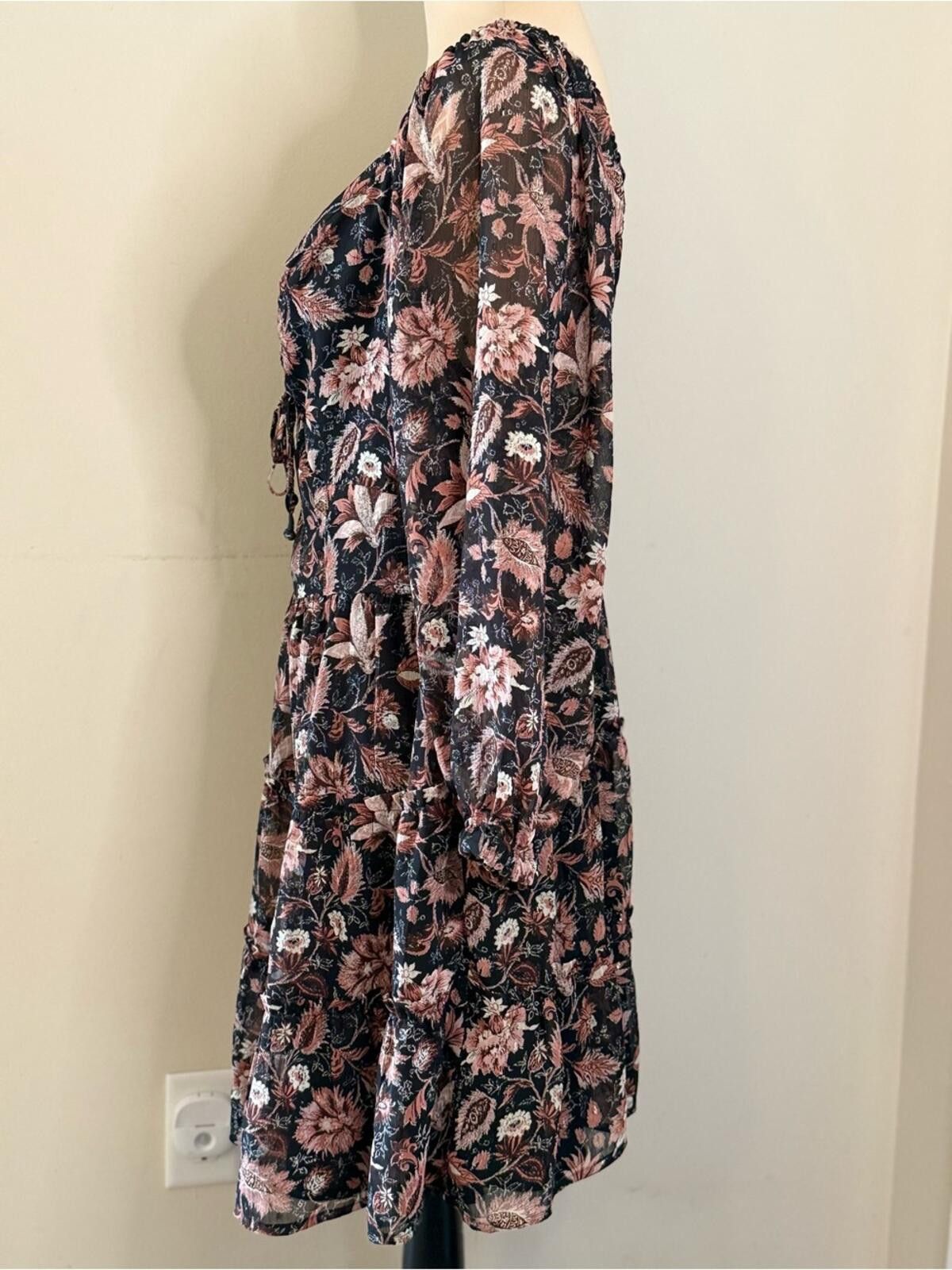 Other Madewell floral midi dress V neck ruffled hem black tan SZ 6 Size M / US 6-8 / IT 42-44 - 2 Thumbnail