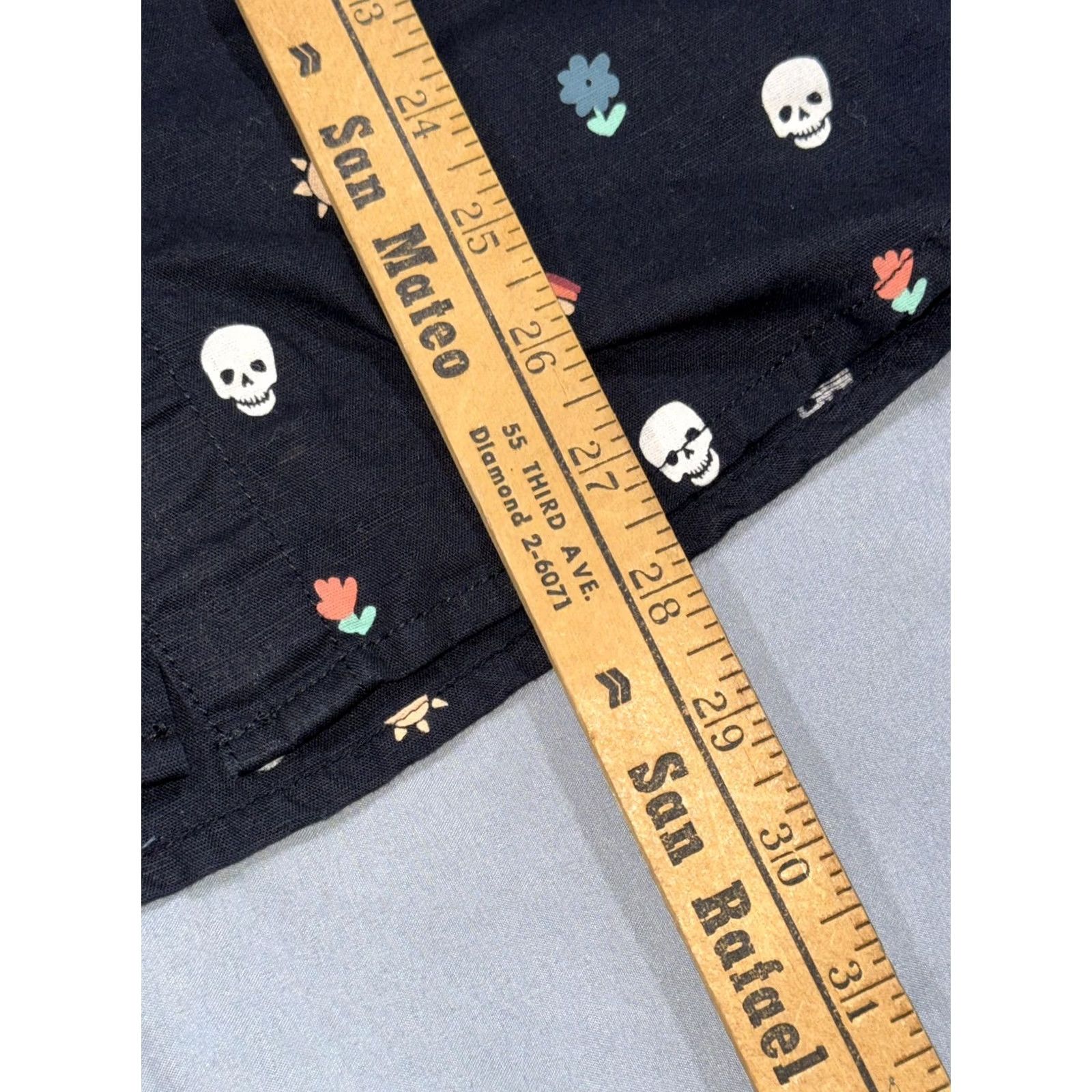 Roark Roark Shirt Mens Small Black Skull Rainbow Floral Print Button Front Casual Size US S / EU 44-46 / 1 - 6 Thumbnail