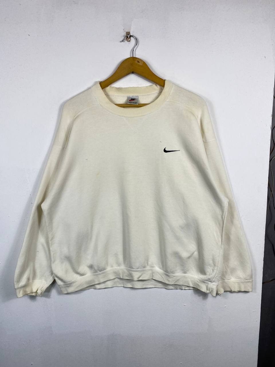 Nike vintage nike baggy style nike sweatshirt distressed Size XS / US 0-2 / IT 36-38 - 1 Thumbnail