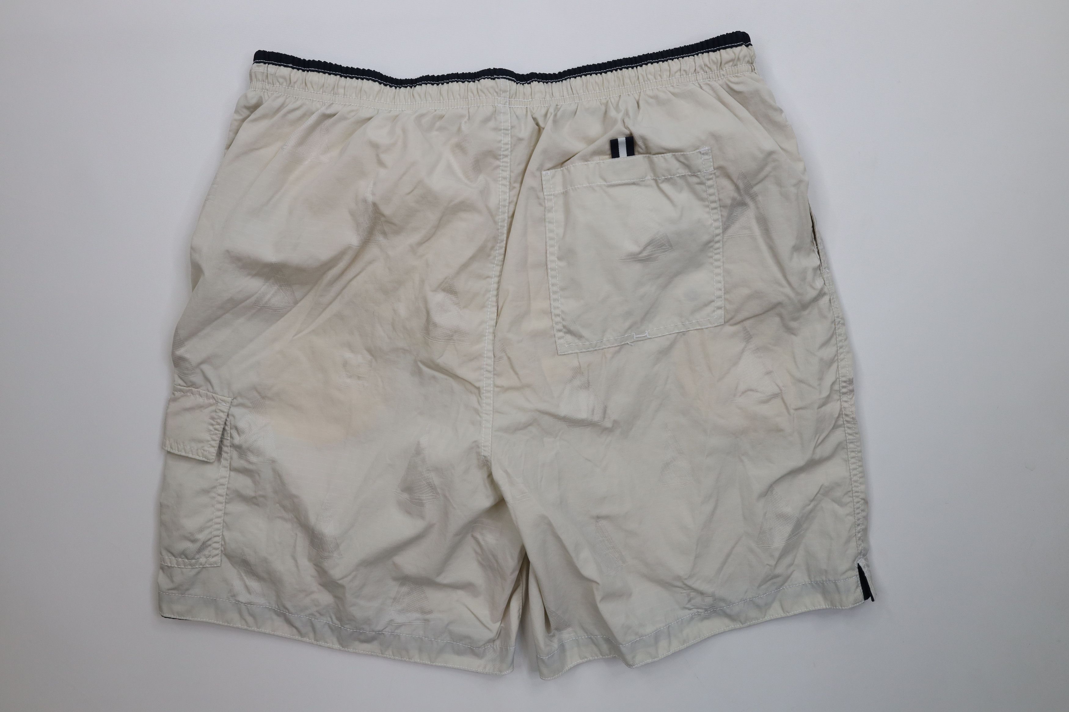 Tommy Hilfiger Vintage Y2K 2005 Tommy Hilfiger All Over Print Shorts Size US 36 / EU 52 - 9 Thumbnail
