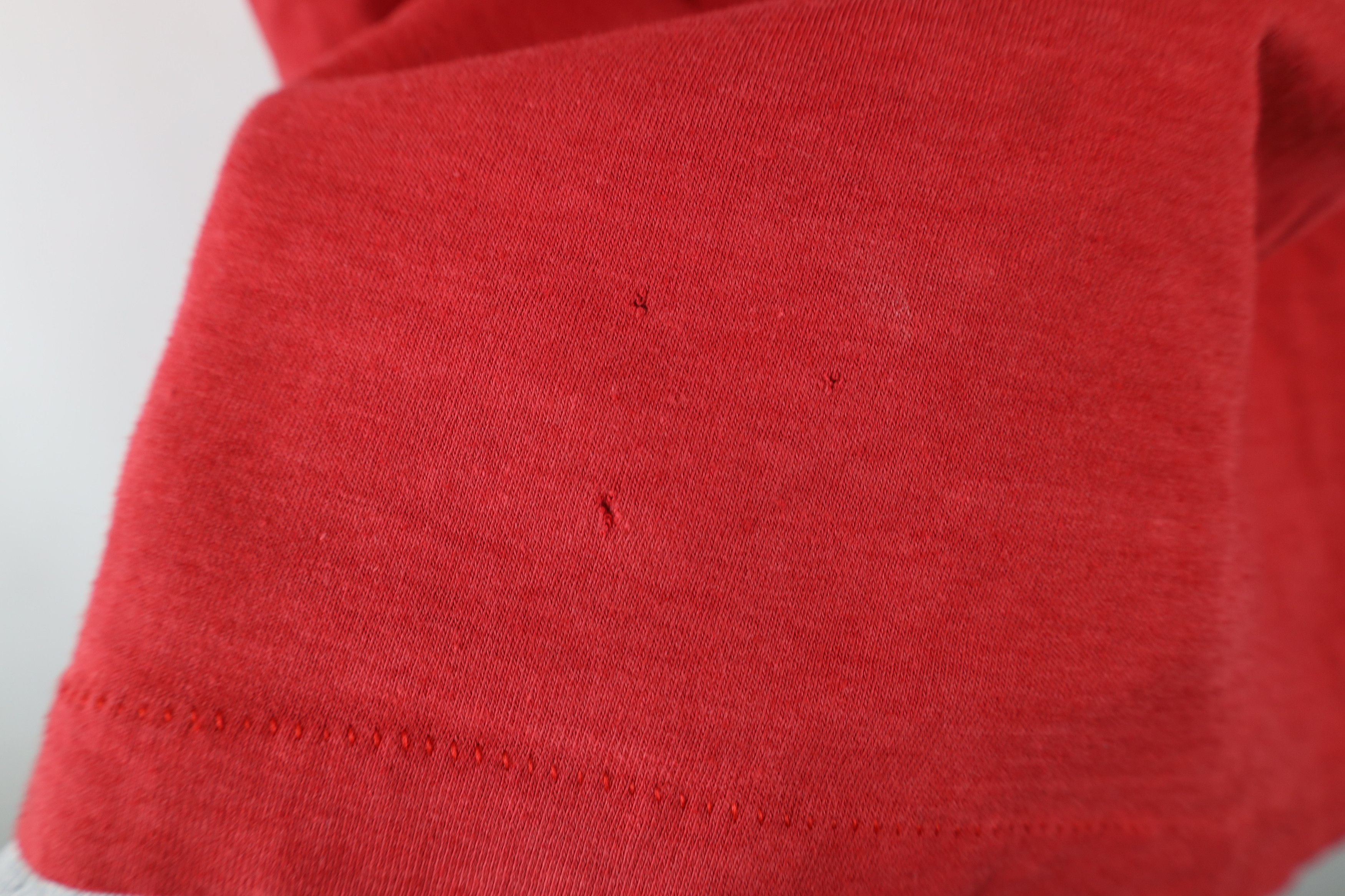Vintage Vintage 80s Streetwear Its Best Alaska Bear T-Shirt Red USA Size US L / EU 52-54 / 3 - 8 Thumbnail