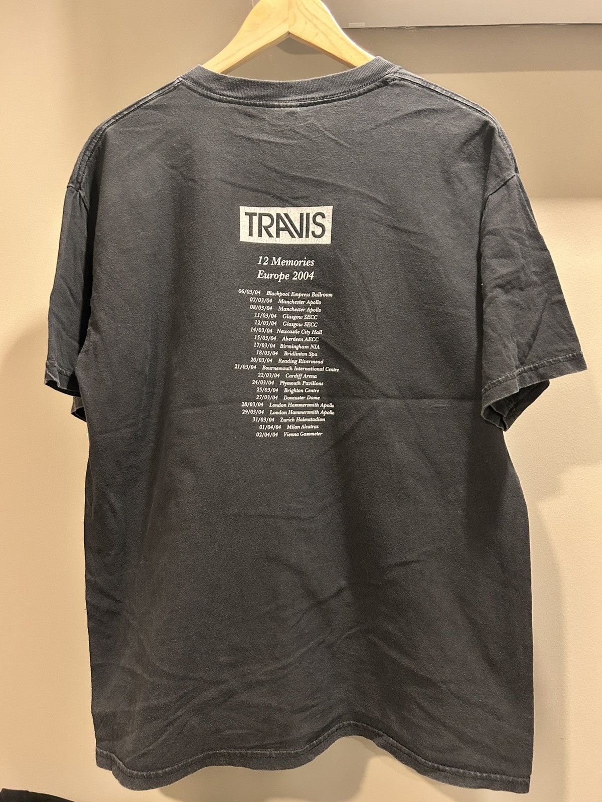 Band Tees Travis “12 Memories” Vintage Tour T Shirt 2004 Size US L / EU 52-54 / 3 - 4 Thumbnail