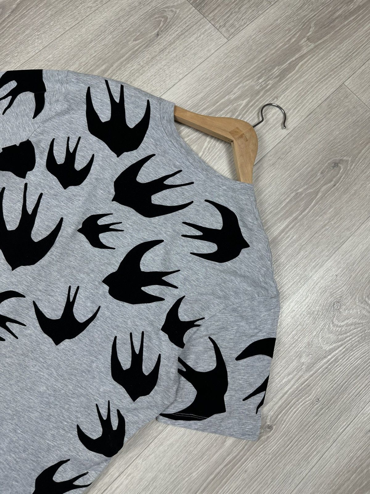 Alexander McQueen Alexander McQueen Bird Graphic T-Shirt Size M Size US M / EU 48-50 / 2 - 8 Thumbnail