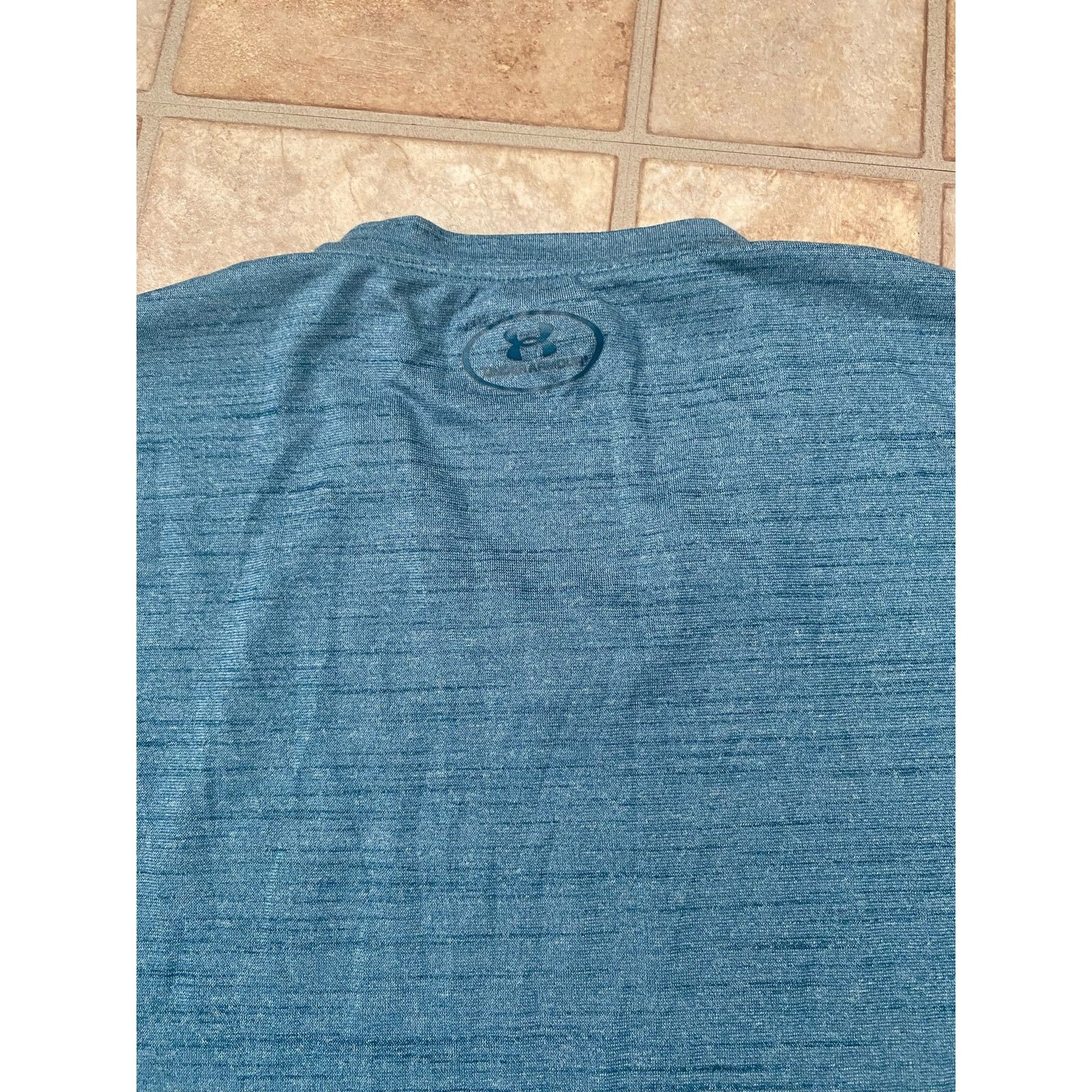 Under Armour Bundle of 3pcs Under Armour tshirt long short sleeve L-XL Size US L / EU 52-54 / 3 - 7 Thumbnail
