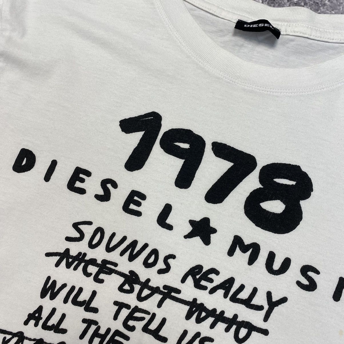 Diesel Designer Diesel Music Big graphic logo luxury tee Size US L / EU 52-54 / 3 - 4 Thumbnail