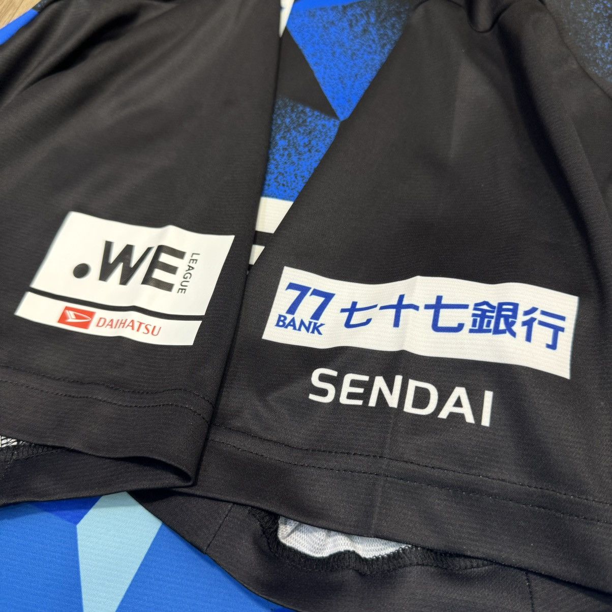 Japanese Brand Mynavi Sendai Ladies 25/26 home shirt #5 Kunitake Size US XL / EU 56 / 4 - 7 Thumbnail