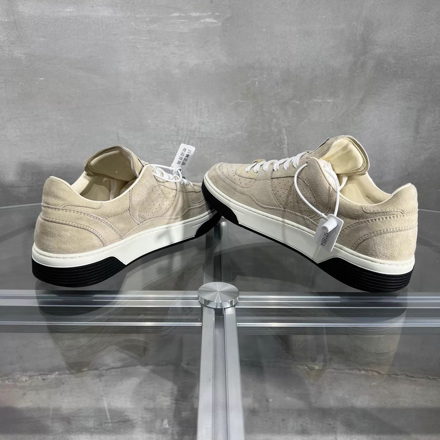 Chanel CHANEL Brown Suede Sneakers 38.5 EU Original Box Size US 8 / IT 38 - 5 Thumbnail