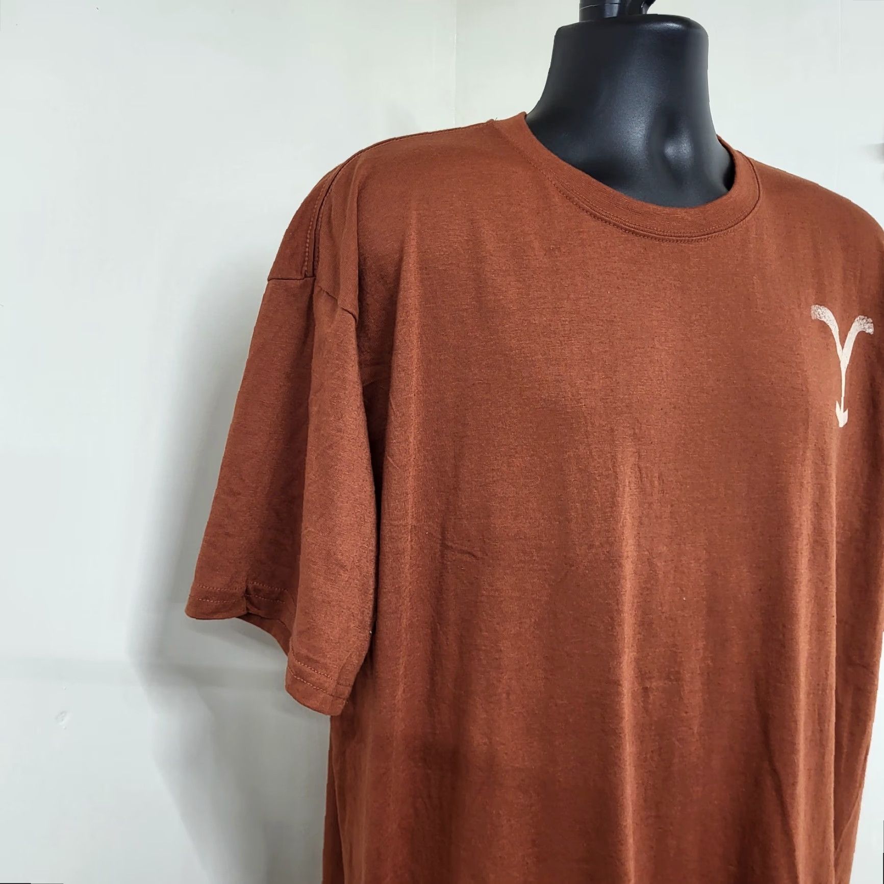 Vintage NWT Yellowstone Unisex T-Shirt Crew Neck Men's 2XLarge Rip Wheeler Montana Rust Orange Graphic Print Size US XXL / EU 58 / 5 - 7 Thumbnail