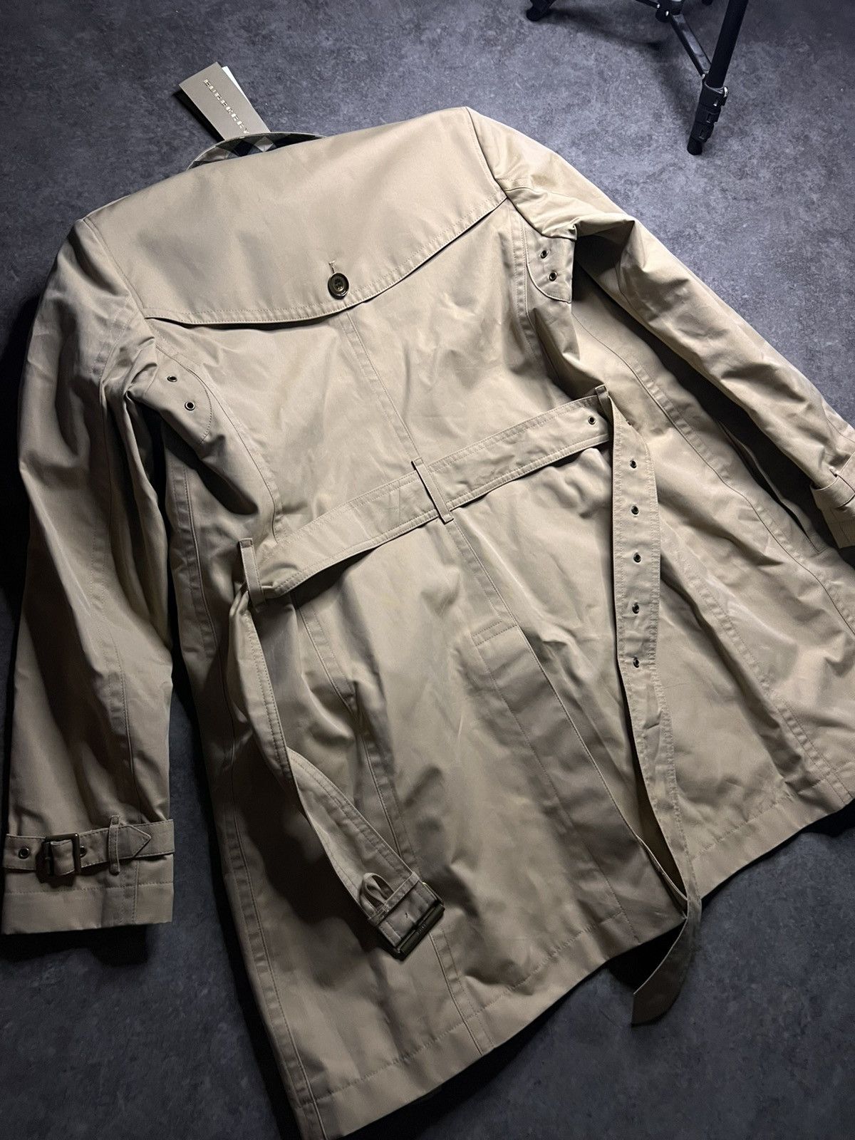 Burberry New trench coat Burberry Brit Size L / US 10 / IT 46 - 12 Thumbnail