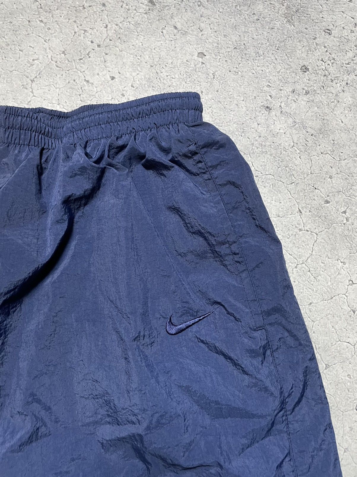 Nike Vintage 90s Nike Track Pants Nylon Drill Y2K Swoosh Size US 32 / EU 48 - 7 Thumbnail