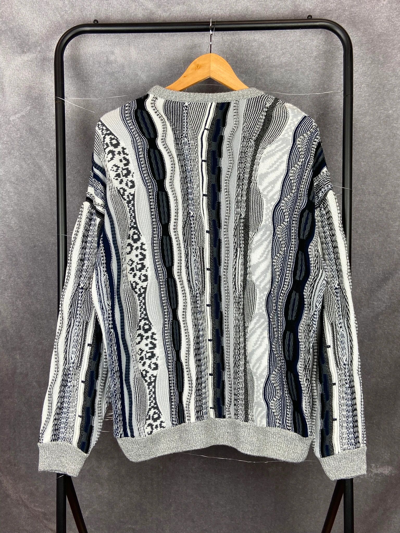 Asos Sweater Asos 90s style textured black white knit Size US L / EU 52-54 / 3 - 4 Thumbnail