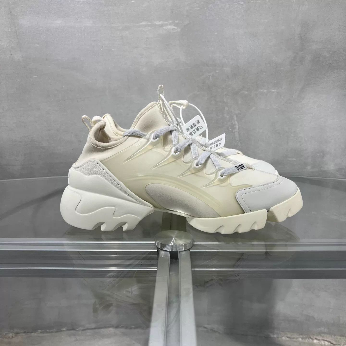 Dior Dior white dad shoes size 36 Size US 5.5 / IT 35.5 - 2 Thumbnail