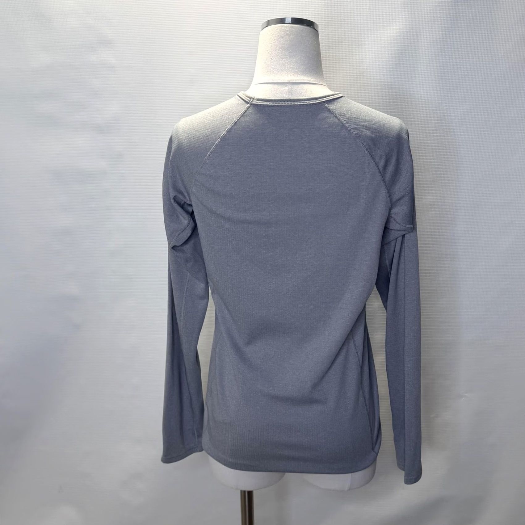 Patagonia Patagonia Womens Medium Gray Capilene Midweight Baselayer Polartec Crew Shirt Size M / US 6-8 / IT 42-44 - 3 Thumbnail