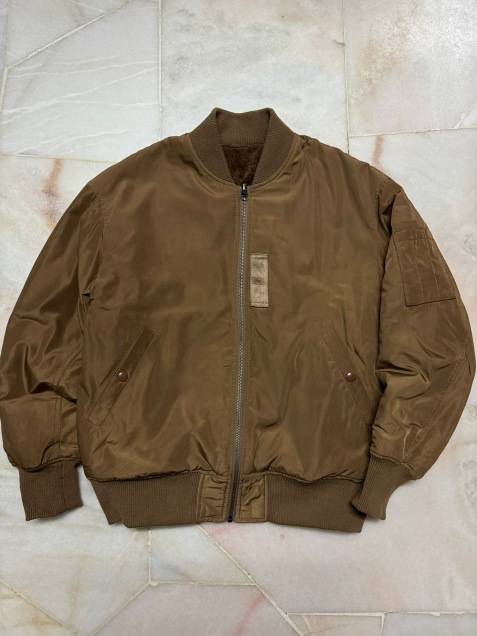 GU × Undercover REVERSIBLE GU LIKE NEW SHERPA BOMBER TRAVIS SCOTT COLOR Size US S / EU 44-46 / 1 - 12 Thumbnail