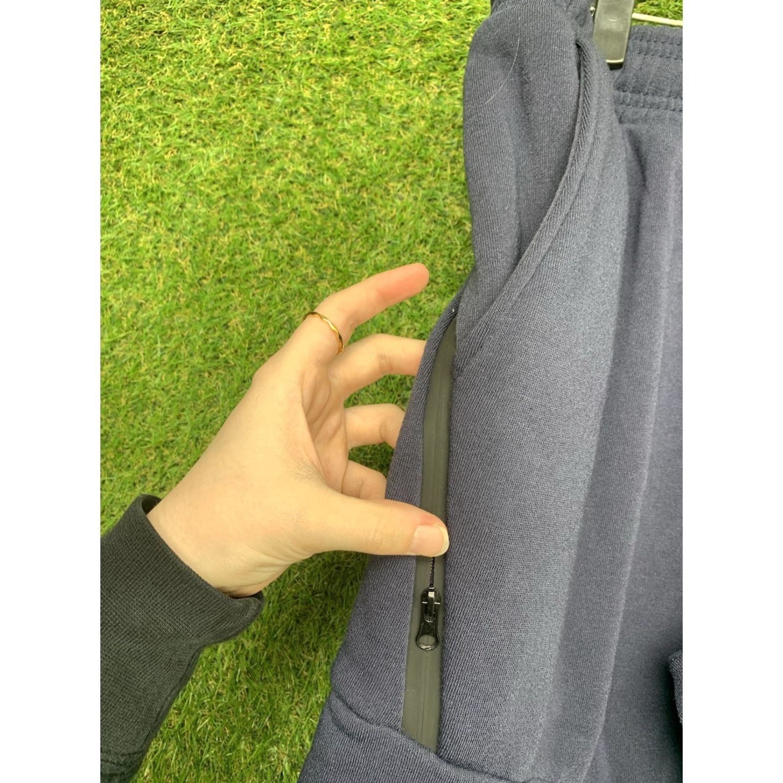 Vintage Ultra Performance Sweatpants Mens Large Navy Blue Fleece Joggers Drawstring Tech Size US 33 - 6 Thumbnail