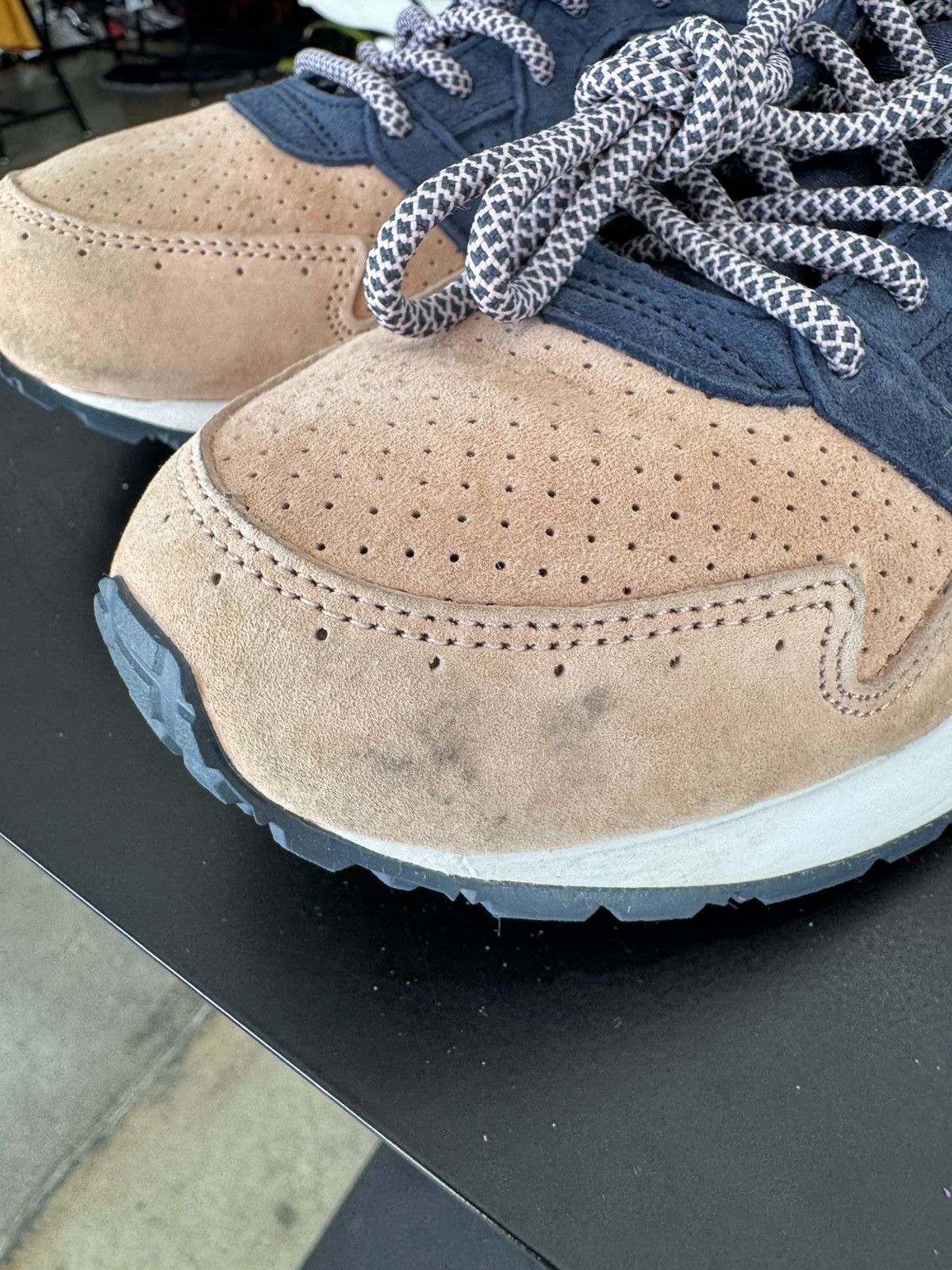 Asics × Kith ASICS Gel-Lyte V Kith Salmon Toe Size 10.5 (2021) Size US 10.5 / EU 43-44 - 8 Thumbnail