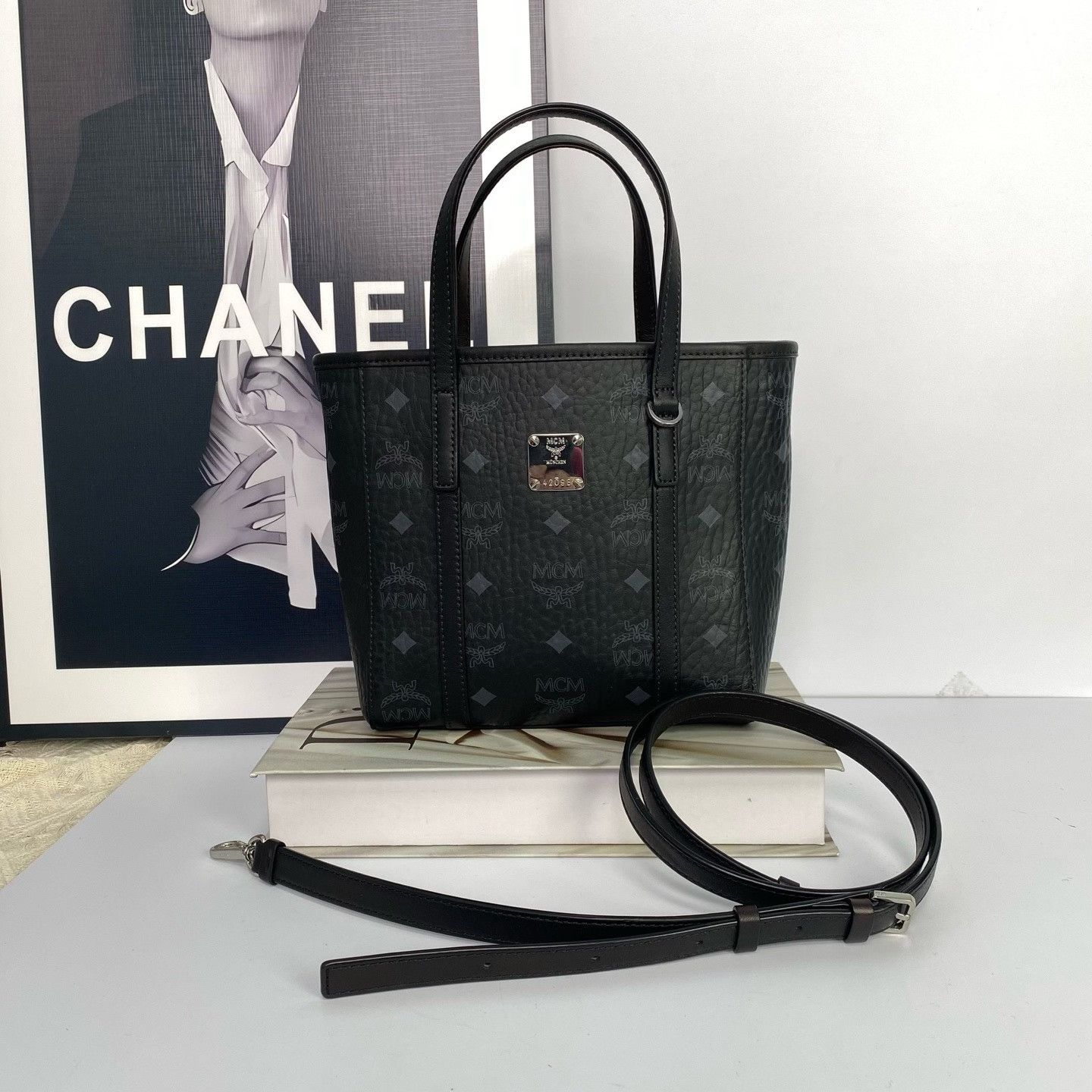 MCM Pre-loved Bag Very good condition Size ONE SIZE - 1 Thumbnail