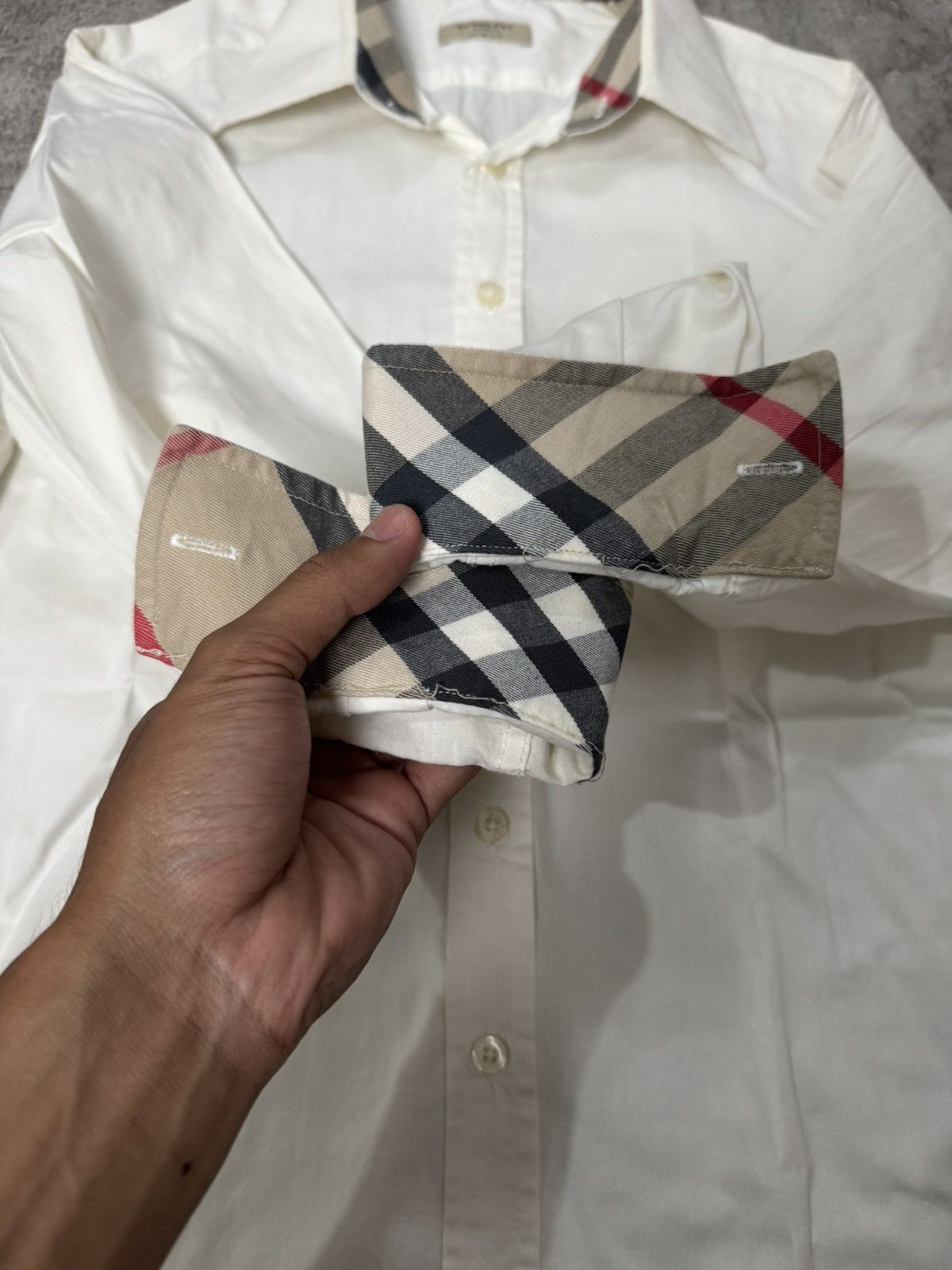 Burberry BURBERRY BRIT SHIRT WHITE LONGSLEEVE BUTTON NOVA CHECK CUFF Size US S / EU 44-46 / 1 - 6 Thumbnail