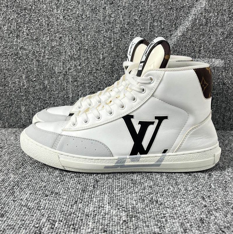 Louis Vuitton Louis Vuitton Monogram Unisex Casual Sneakers 0079 Size US 8 / EU 41 - 1 Thumbnail