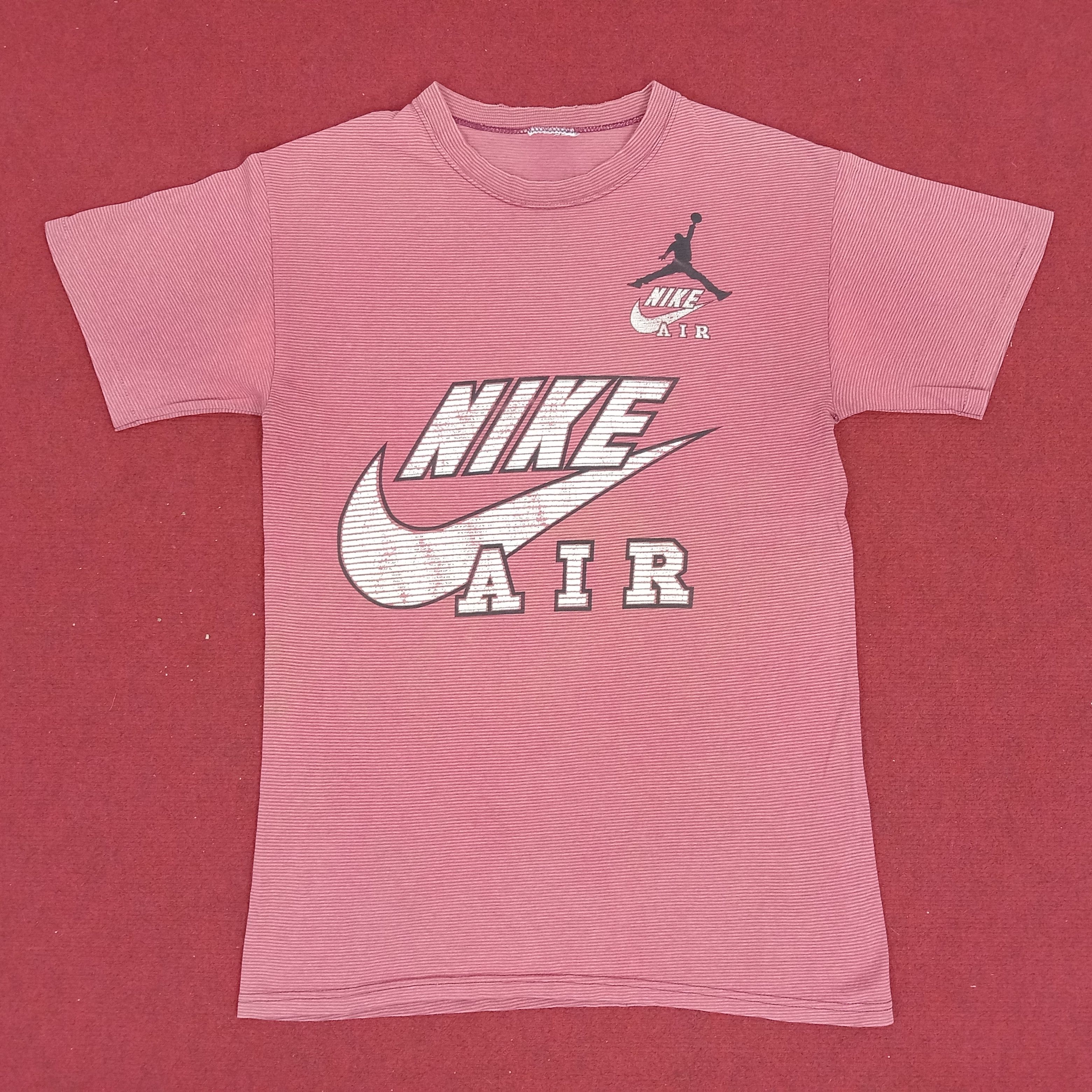 Nike × Vintage Nike Sportswear Streetwear Style Center Big Logo Tshirt Size US M / EU 48-50 / 2 - 1 Thumbnail
