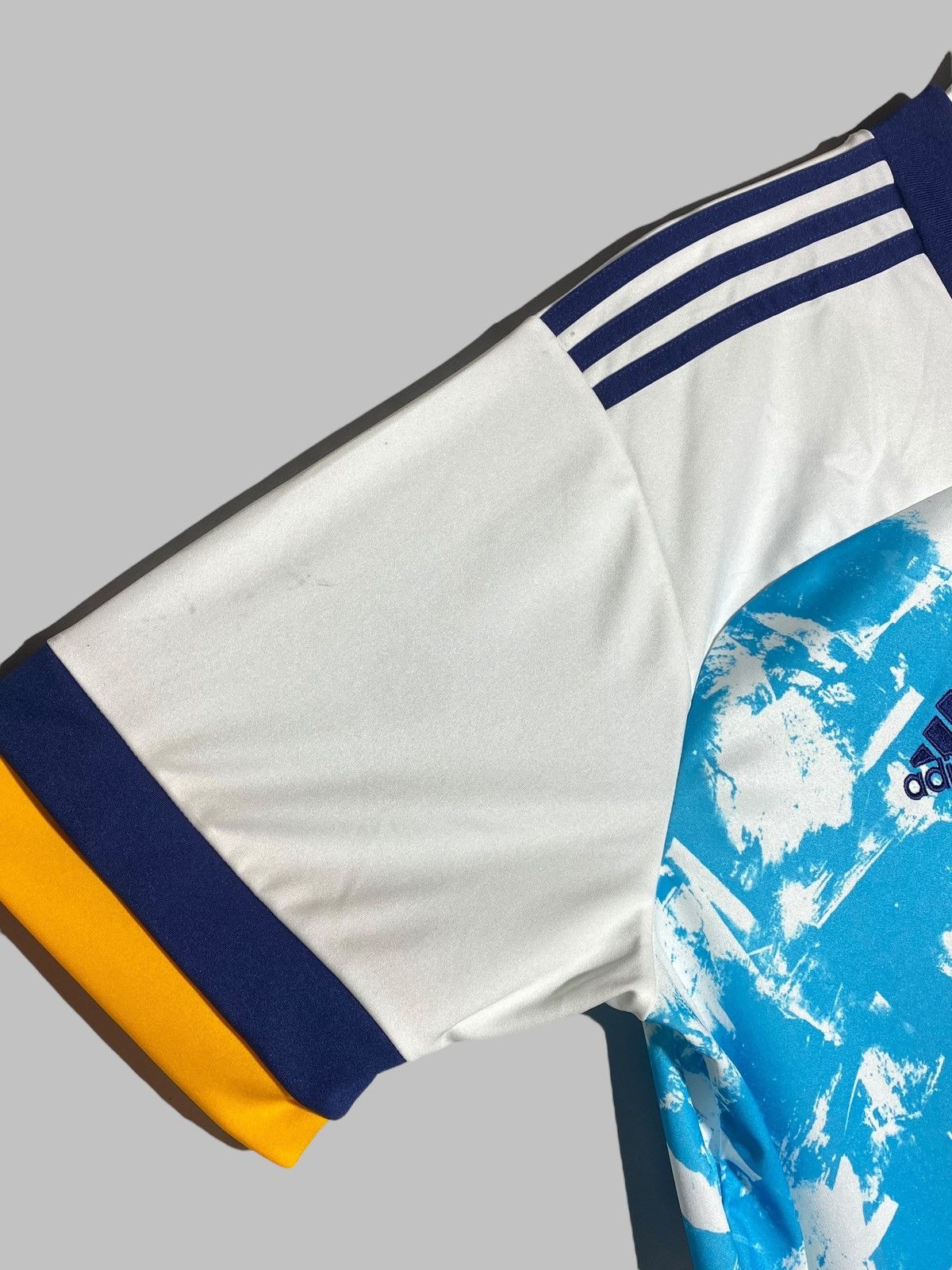 Adidas 🔥 ADIDAS WOLVES JERSEY BLUE SPLATTER FUTURE RAVE XL Size US XL / EU 56 / 4 - 7 Thumbnail