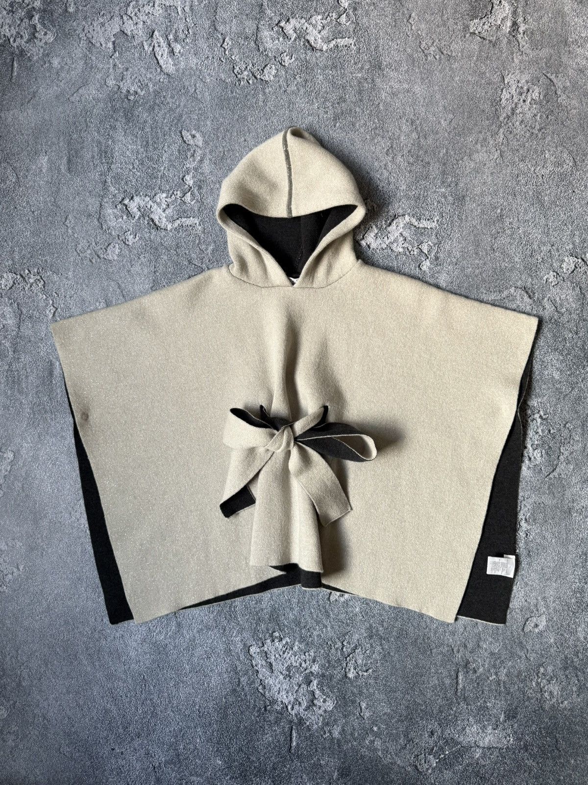 Brunello Cucinelli Brunello Cucinelli Shimmer Cashmere Monili Hood Capes Poncho Size M / US 6-8 / IT 42-44 - 1 Thumbnail
