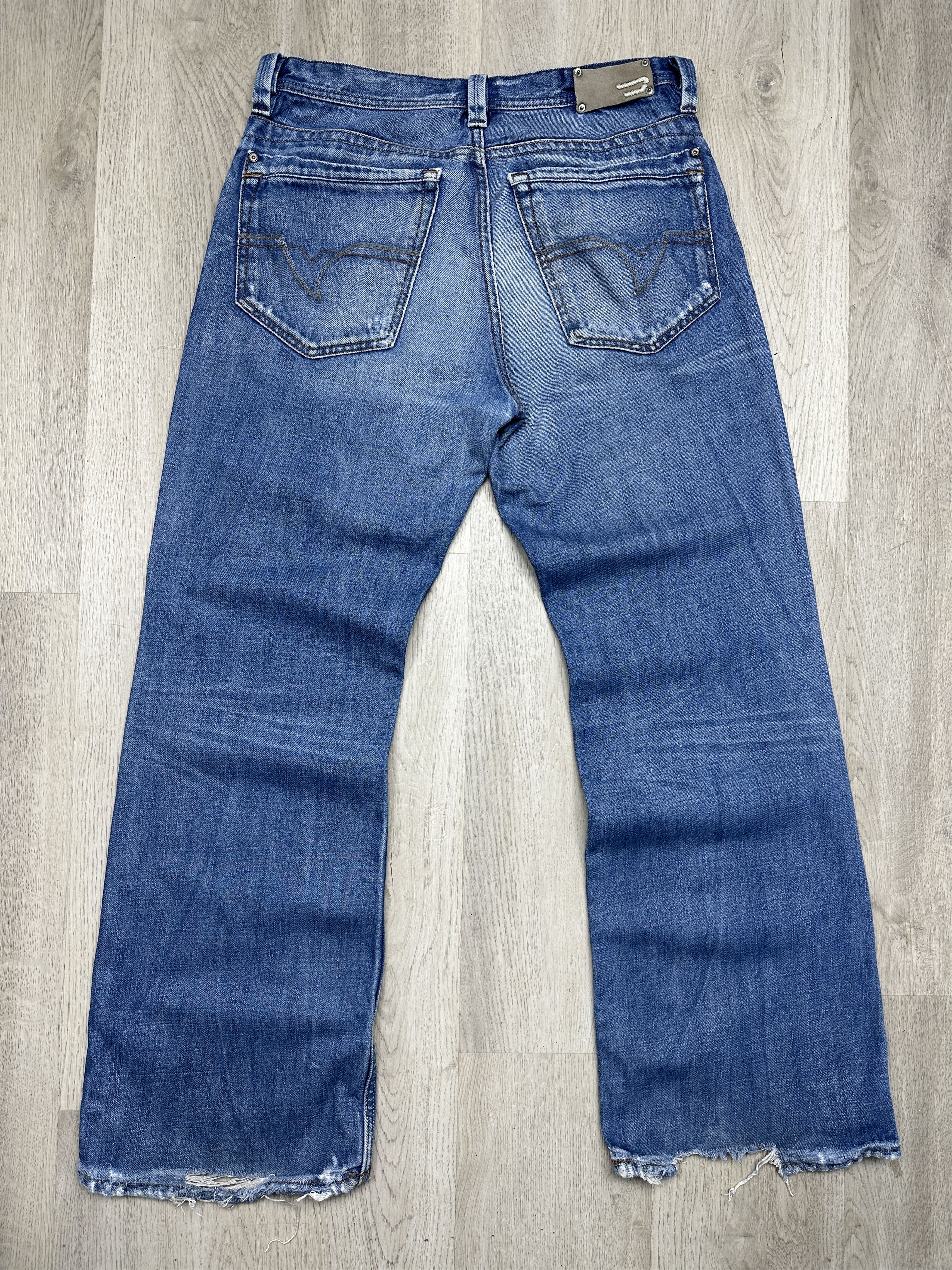 Diesel Diesel 90s Vintage Mens Denim Pants Flared Jeans Size US 32 / EU 48 - 8 Thumbnail