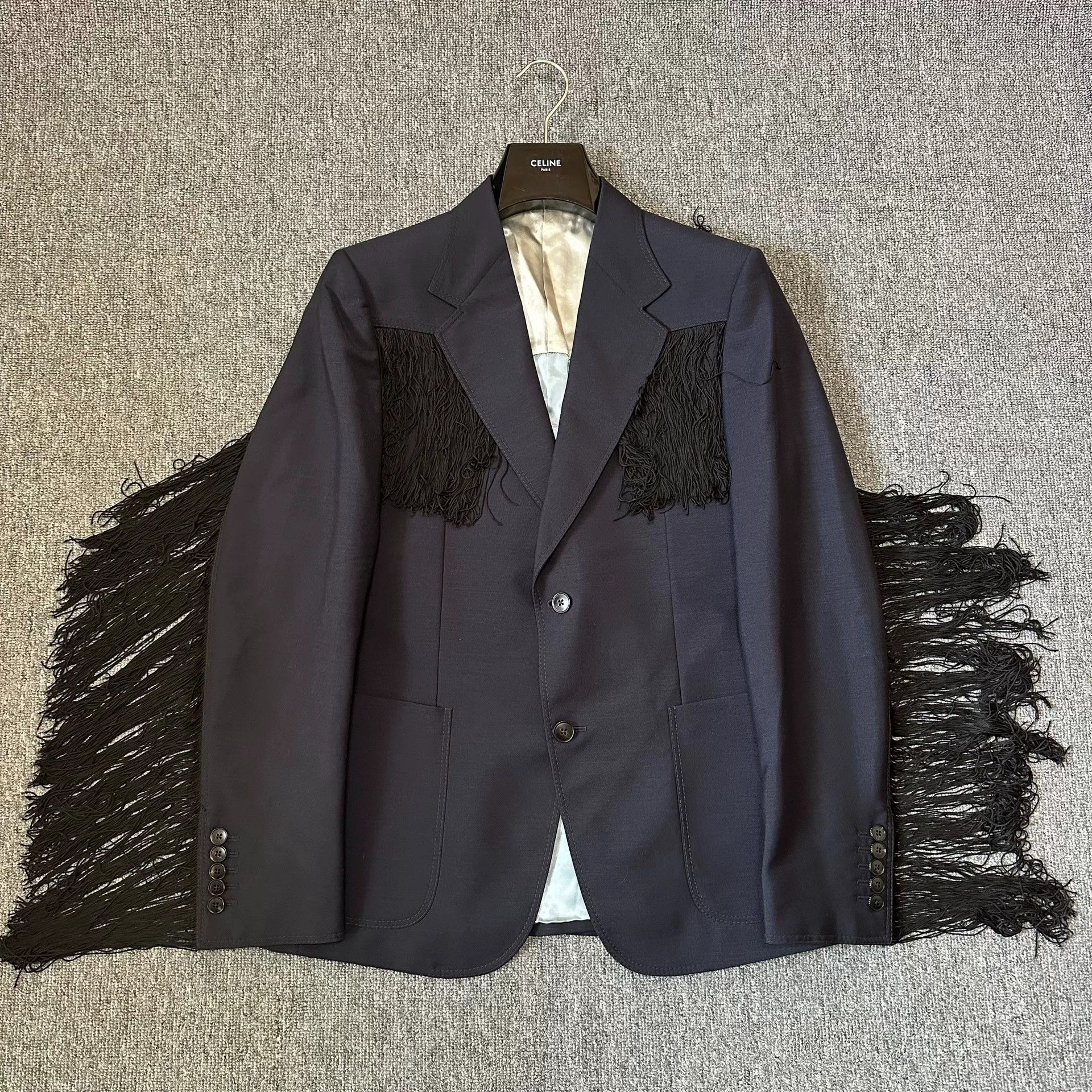 Gucci Gucci Fringe Feather Suit (Choi Style) Size US M / EU 48-50 / 2 - 1 Thumbnail