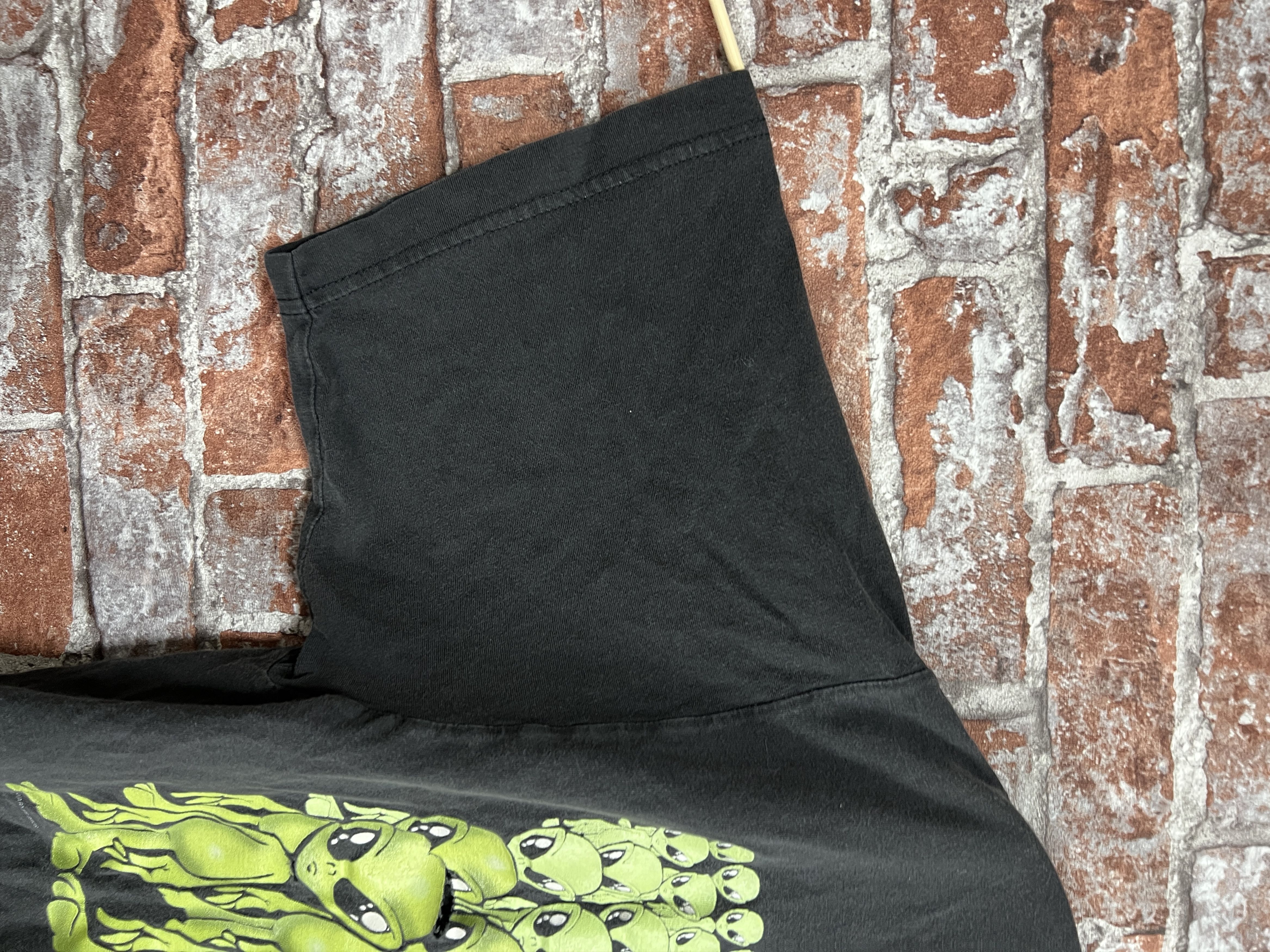 Cartoon Network × Vintage Vintage 1998 Looney Tunes Taz and Aliens T-shirt Size US XL / EU 56 / 4 - 4 Thumbnail