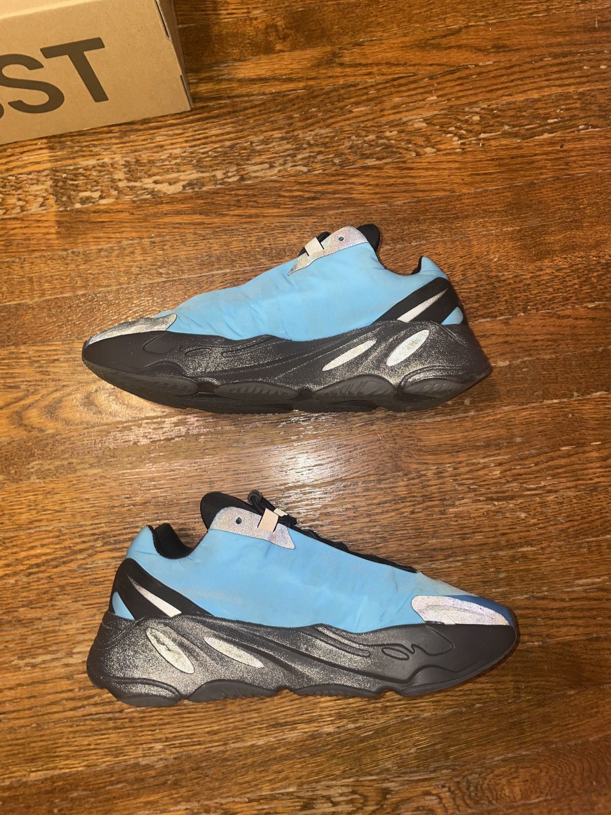 Adidas × Yeezy YEEZY 700 MNVN Size US 10 / EU 43 - 3 Thumbnail
