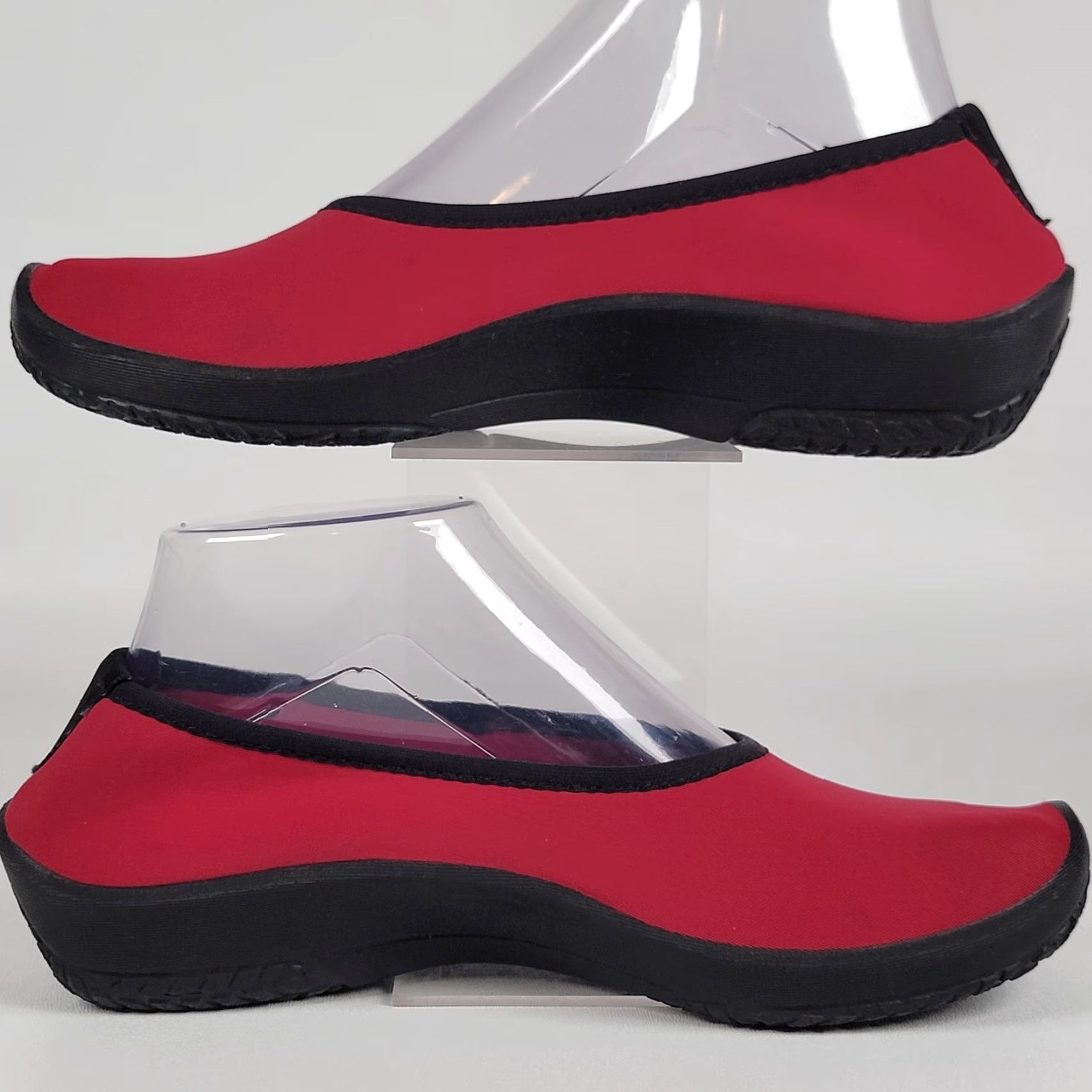 Vintage Arcopedico Easy Walk Experience Slip-On Loafers Womens US 8 EUR 38 Red Solid Stretch Adjustable Travel Casual ManMade Upper Portugal Size US 8 / IT 38 - 4 Thumbnail