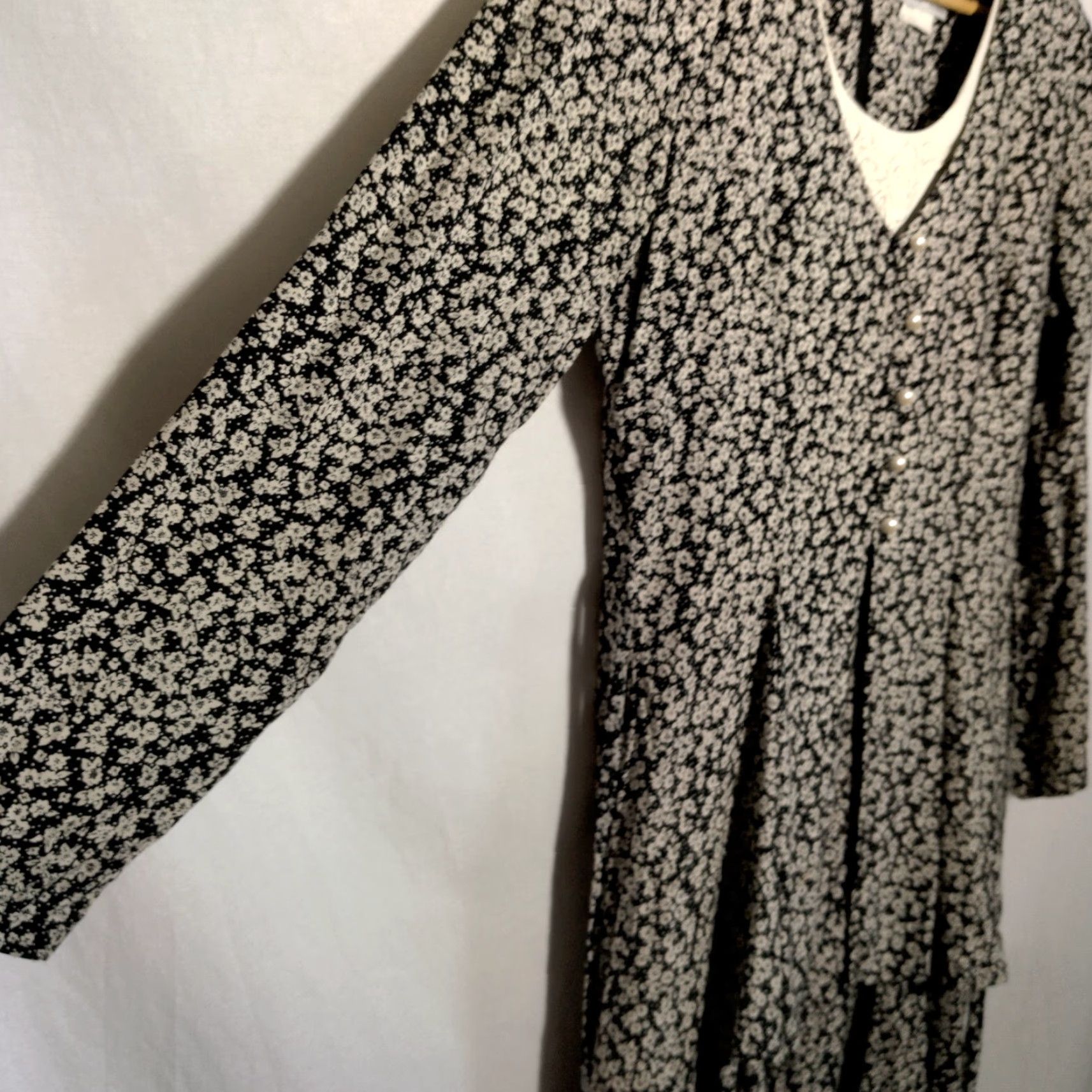 Vintage VINTAGE Just Choon Dress Shirt Adult 9 Black White 90s Tiered Midi Long Sleeve Back Zipper Belted/Gathered Womens Size M / US 6-8 / IT 42-44 - 7 Thumbnail