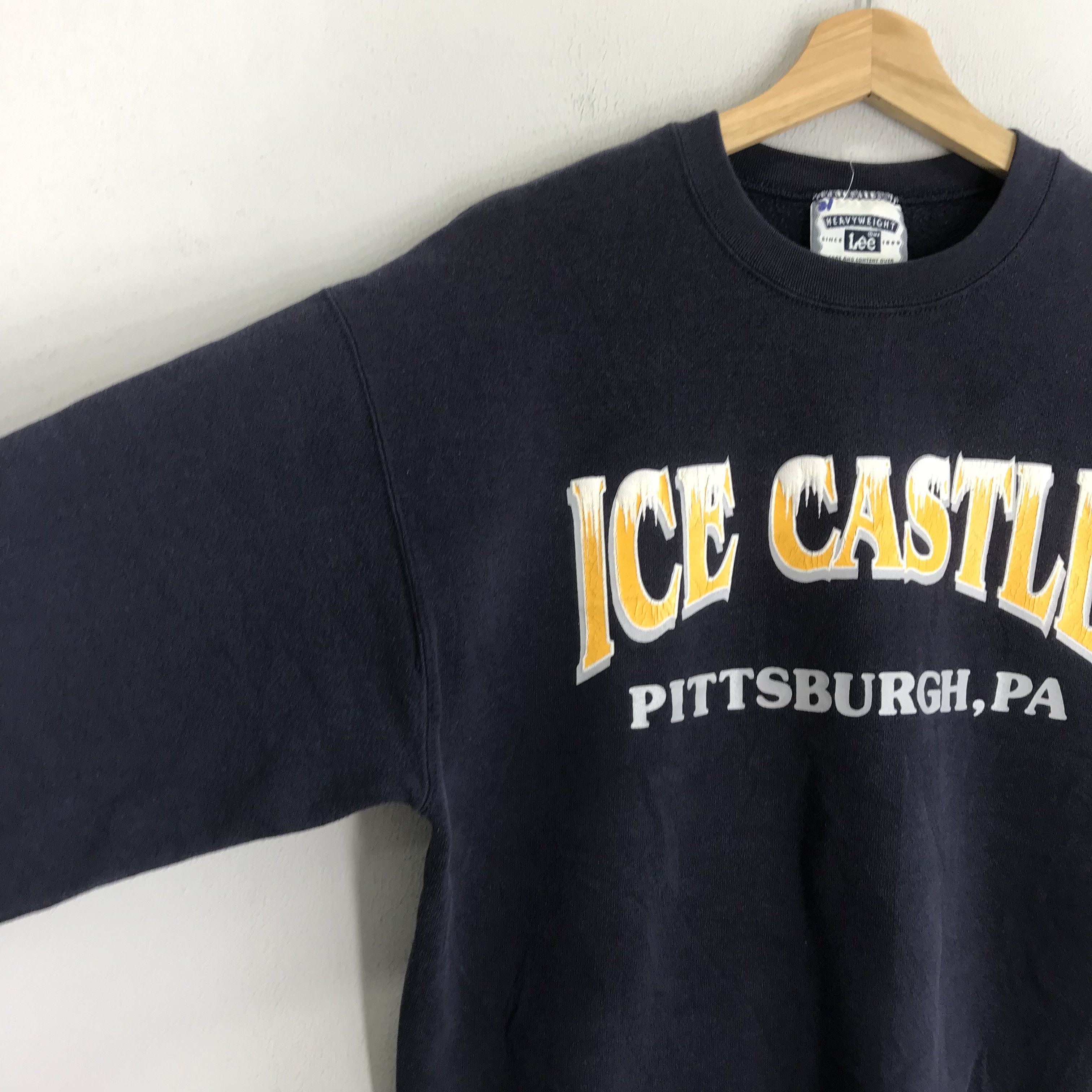 Vintage Vintage 90's Ice Castle Sweatshirt Medium - 277 Size US M / EU 48-50 / 2 - 4 Thumbnail