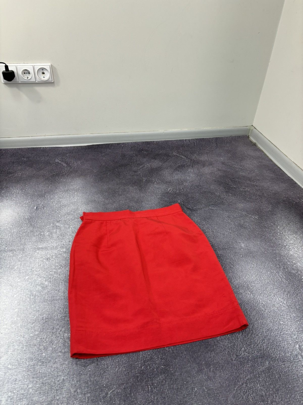 Moschino Moschino Cheap And Chic Red Luxury Straight Pencil Skirt Size 34" / US 12 / IT 48 - 12 Thumbnail