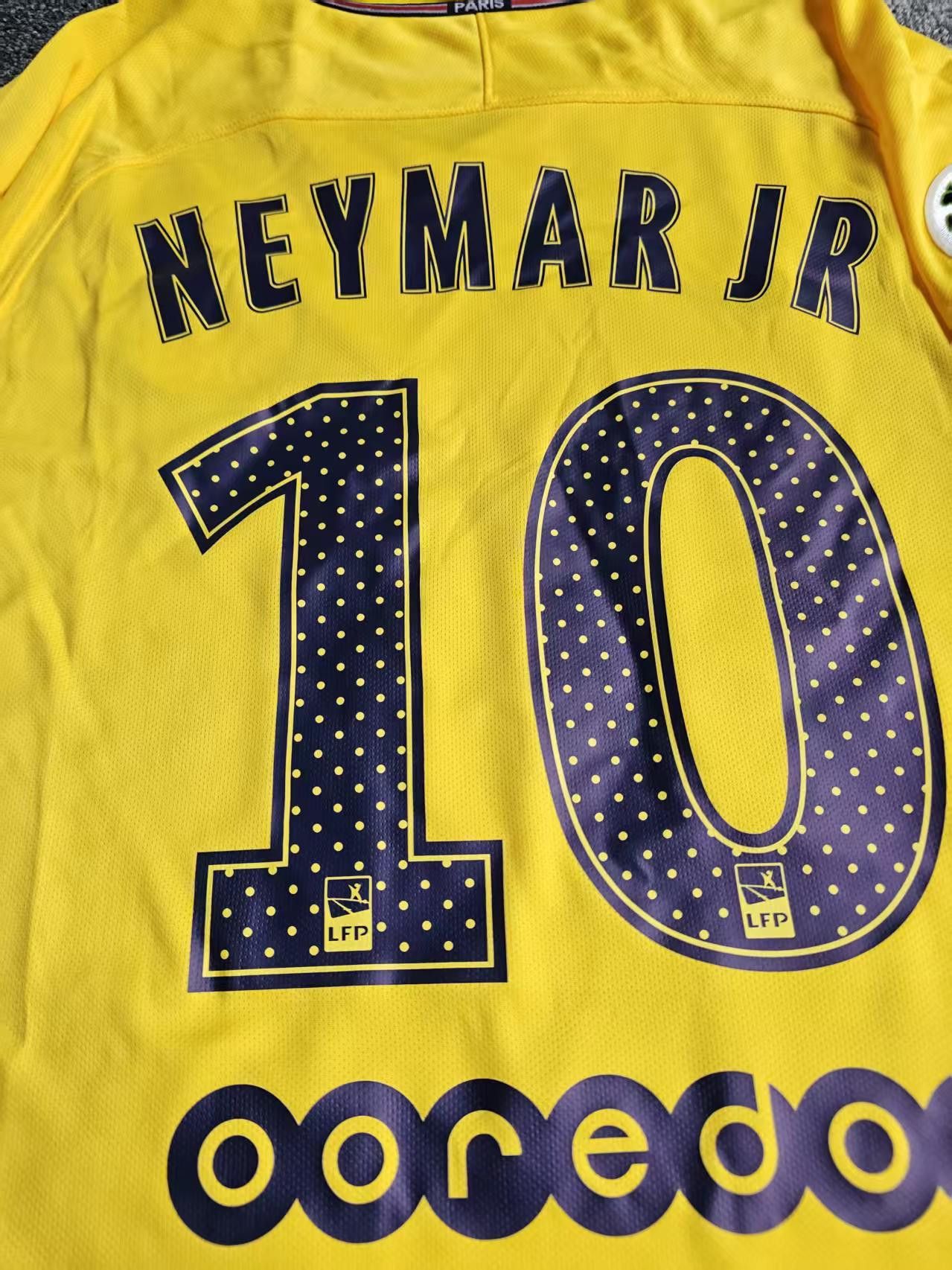 Other 2017 2018 Psg Jersey #10 Neymar Jersey S Size US S / EU 44-46 / 1 - 5 Thumbnail