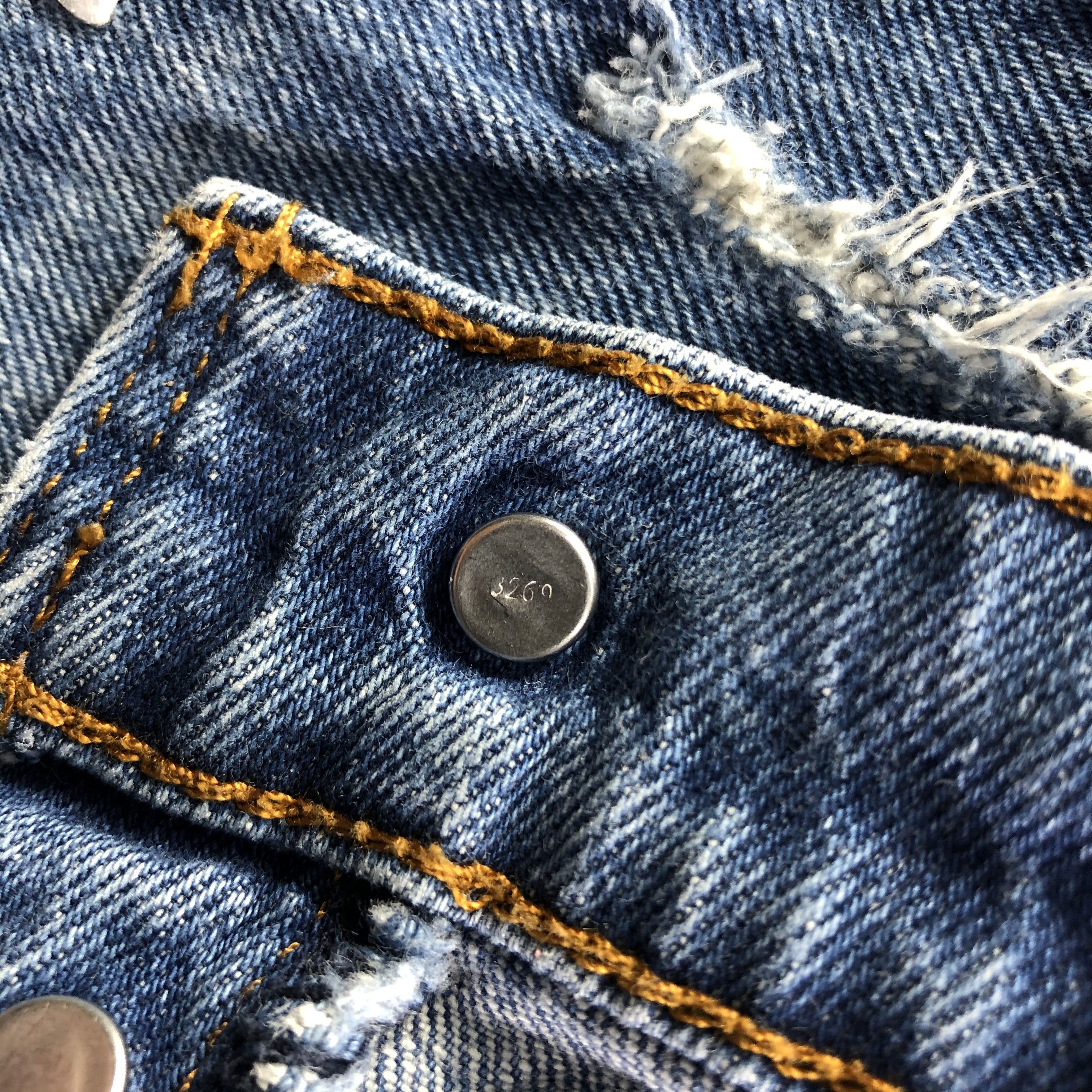 Levi's Vintage Blue Wash Levis Jeans-J4089 Size US 27 - 9 Thumbnail